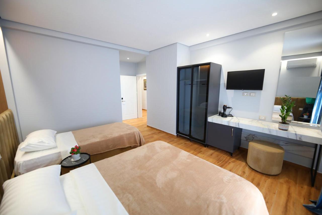 Bed and Breakfast Ulcas Guest Huse Влёра Экстерьер фото